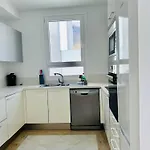 Royal Modern *