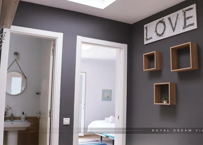 Royal Modern Villa *