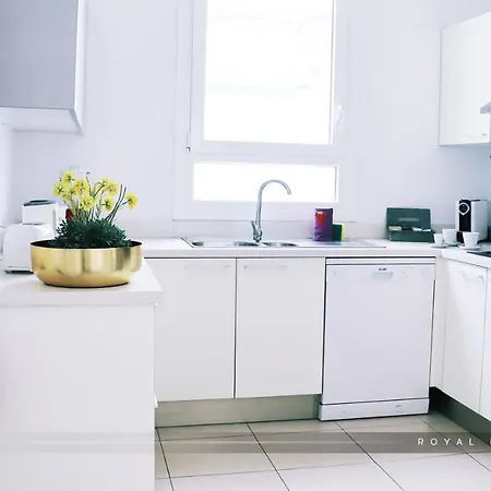 Royal Modern * אדחה